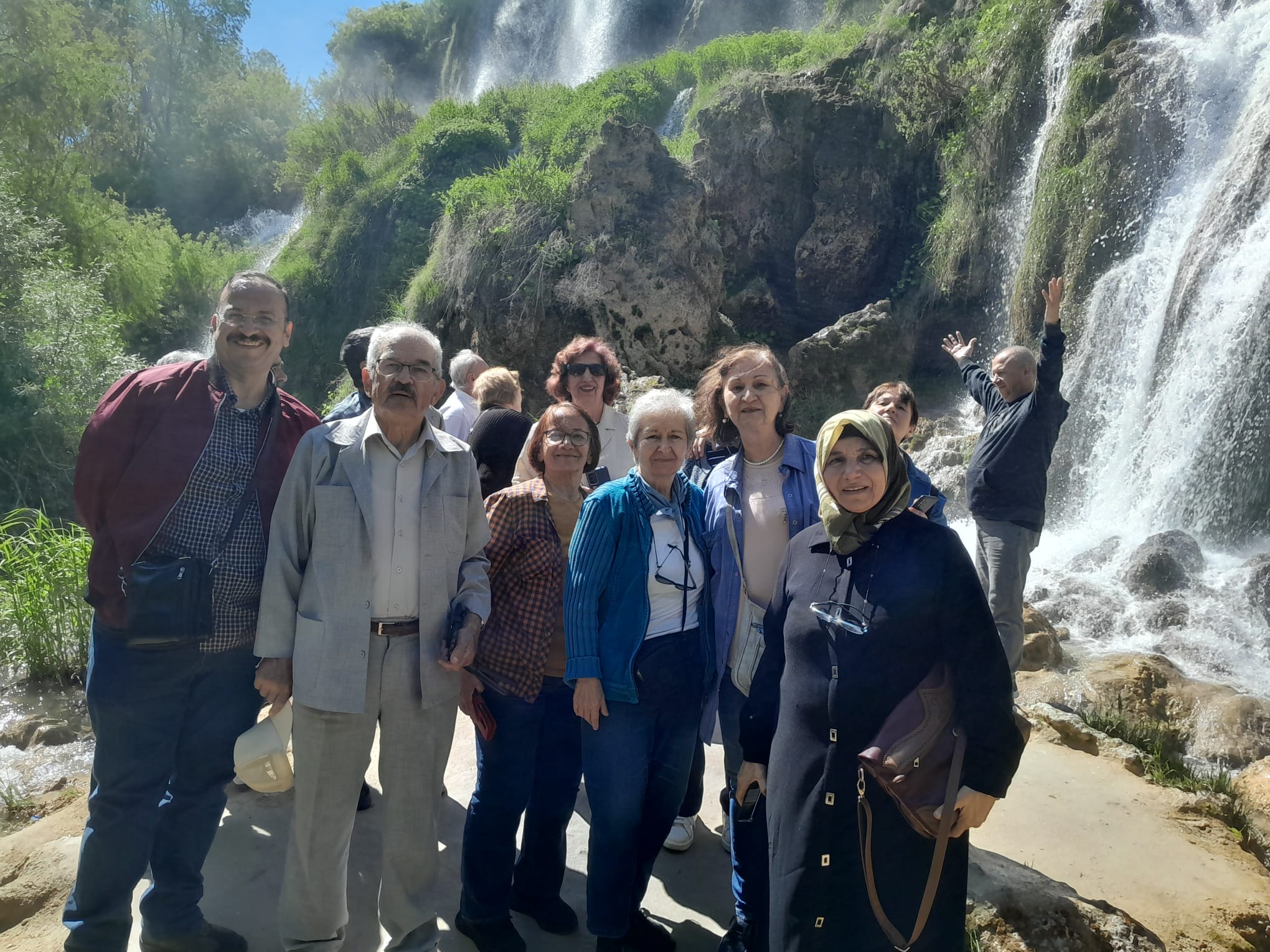 Girlevik Şelalesi